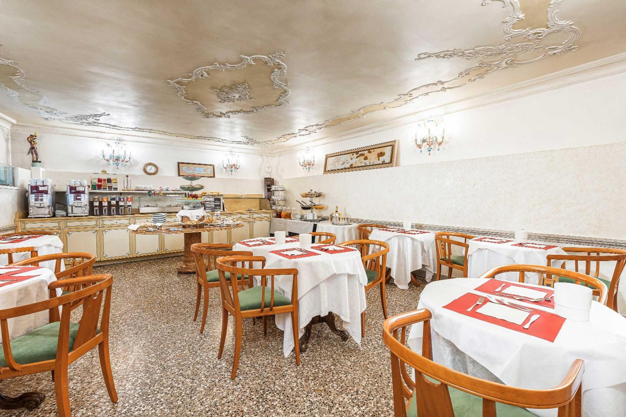 Hotel San Moise Венеция Экстерьер фото