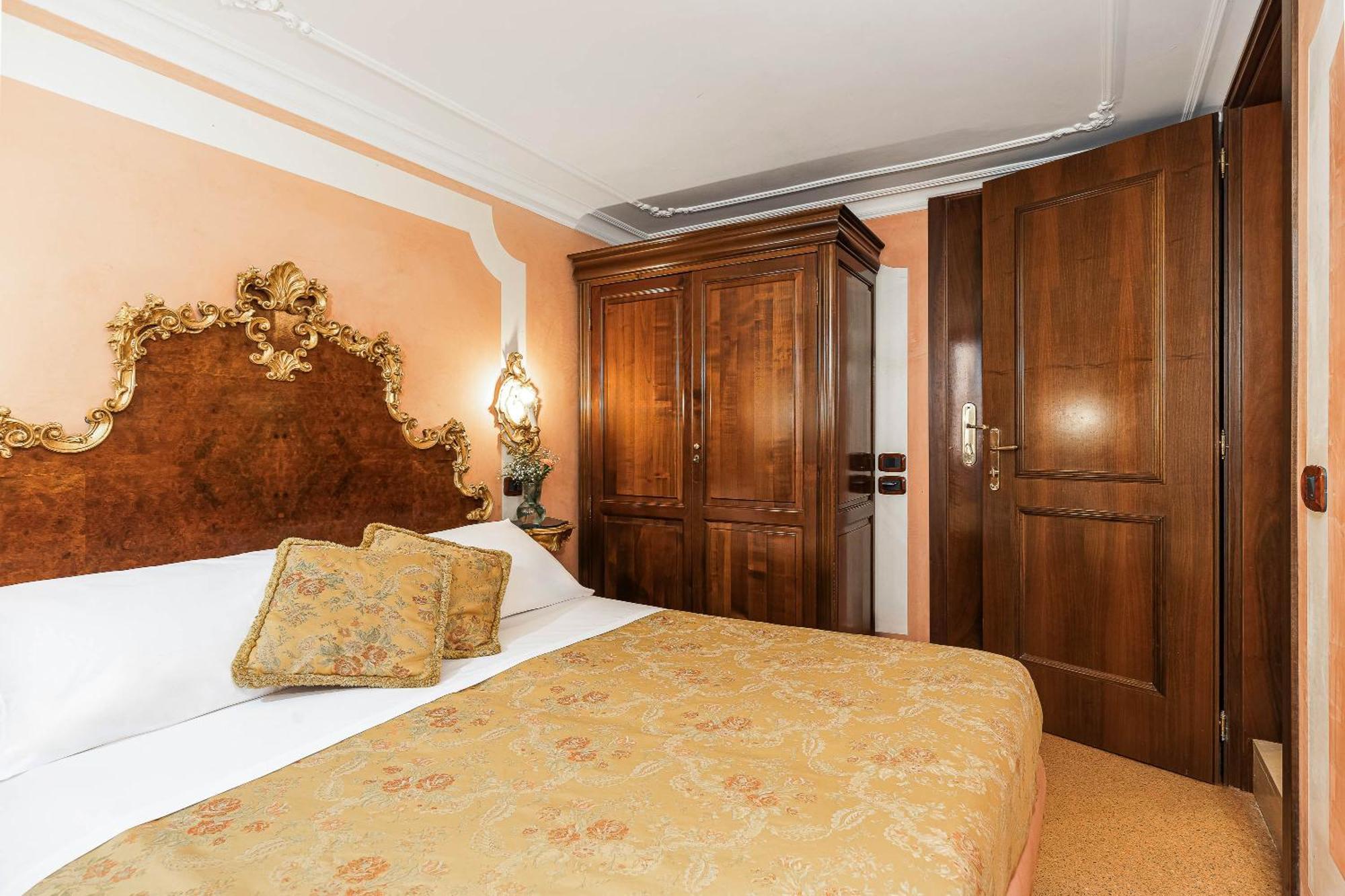 Hotel San Moise Венеция Экстерьер фото