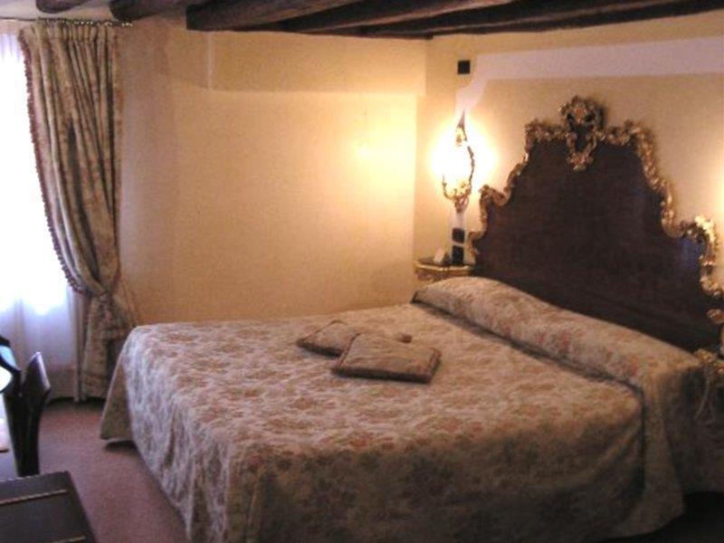 Hotel San Moise Венеция Экстерьер фото