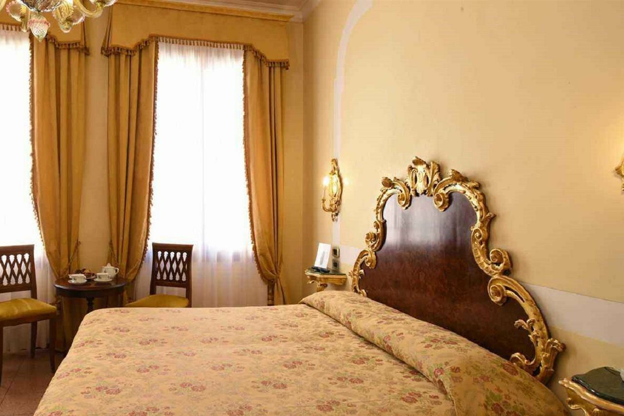 Hotel San Moise Венеция Экстерьер фото