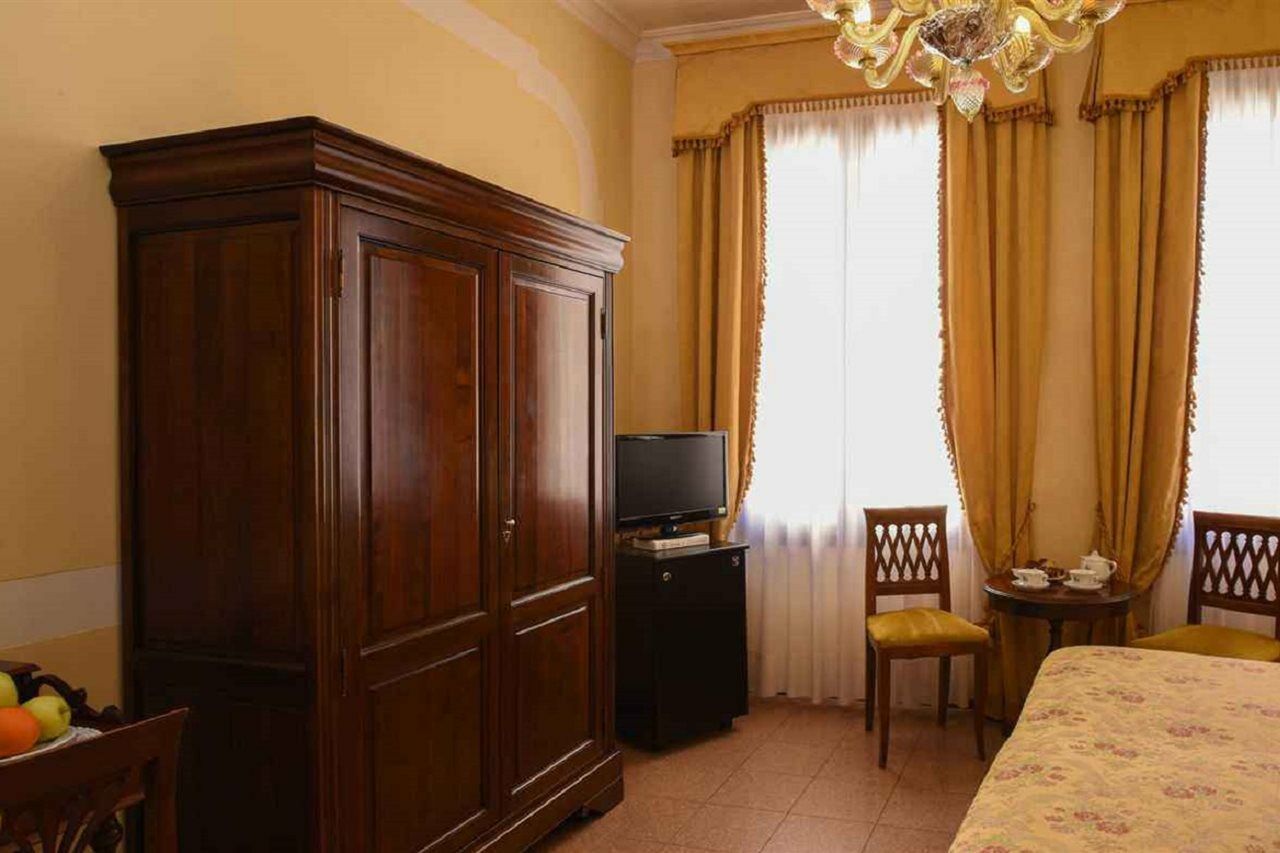 Hotel San Moise Венеция Экстерьер фото